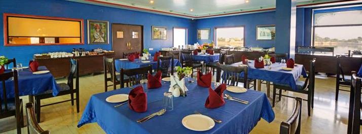 2241/juSTa Lake Nahargarh Palace - Chittorgarh 09.jpg